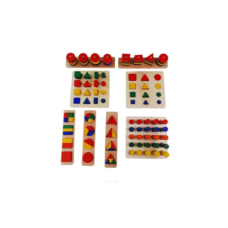  8 plateaux des formes géométriques.