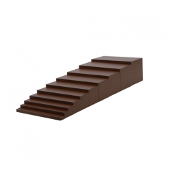 escalier marron