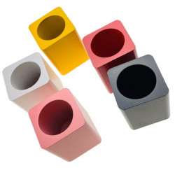 Ensemble de 11 porte-crayons en bois pour l'organisation des couleurs. Supports de haute qualité pour les artistes et les créati