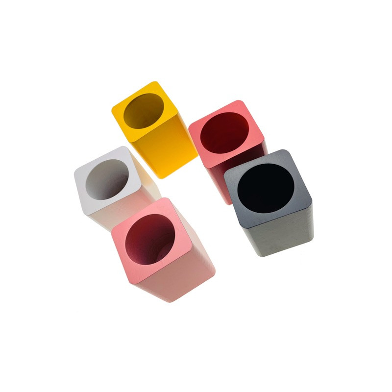 Ensemble de 11 porte-crayons en bois pour l'organisation des couleurs. Supports de haute qualité pour les artistes et les créati